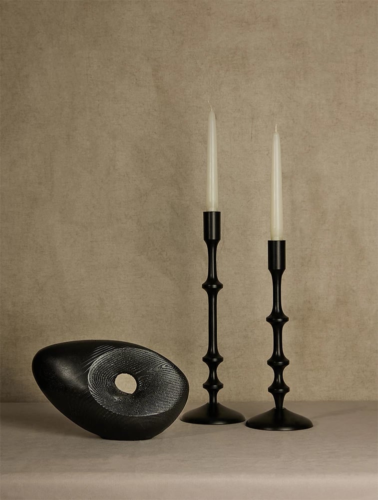 Dekor BAAL totem, polirezine, e zezë, 28x12x17cm Dekor BAAL totem, polirezine, e zezë, 28x12x17cm