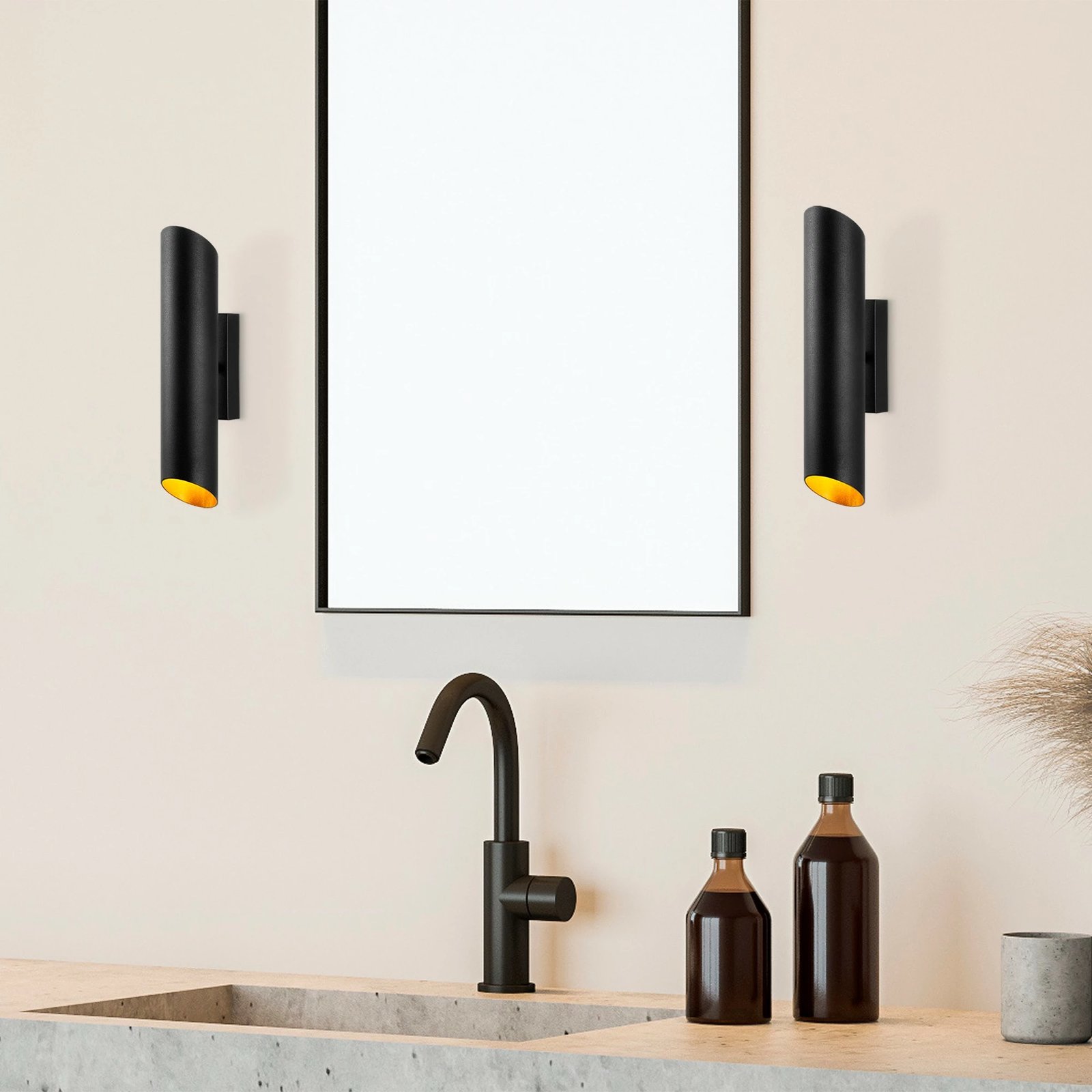 Llambë muri Opviq, Cut - 11820, e zezë dhe e artë, 8x12x40cm Llambë muri Opviq, Cut - 11820, e zezë dhe e artë, 8x12x40cm