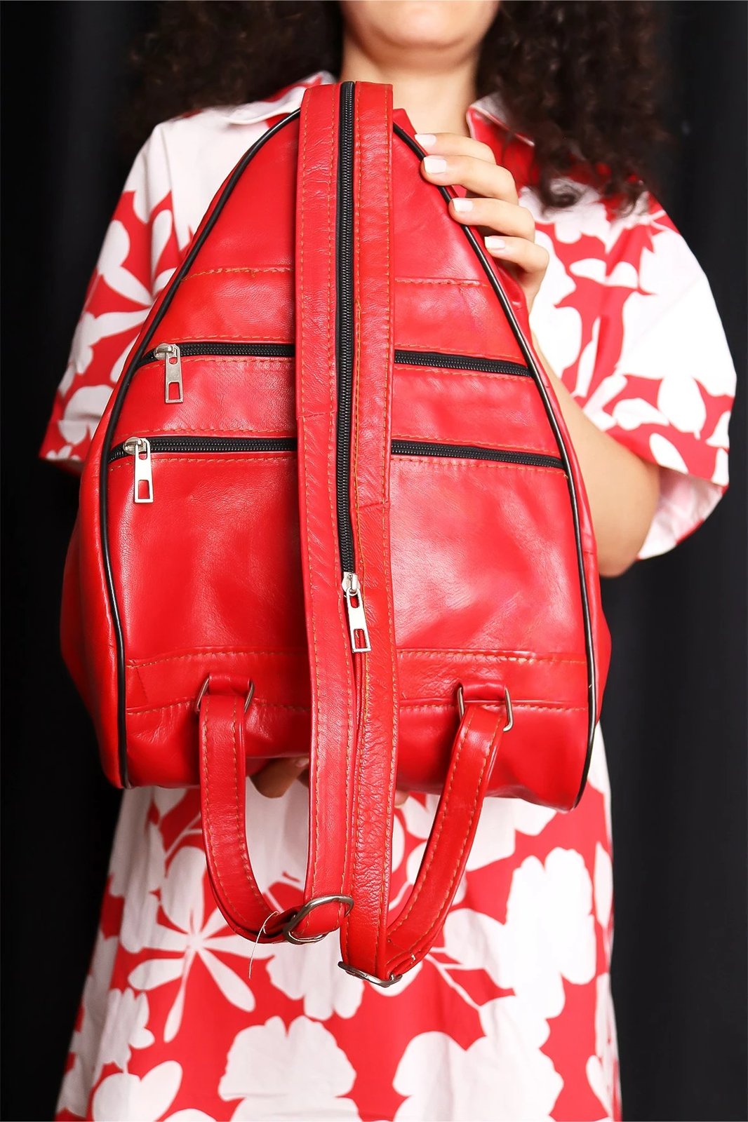 Çantë shpine prej lëkure, e kuqe, Zoozie Bags, HDBSVOCF1001