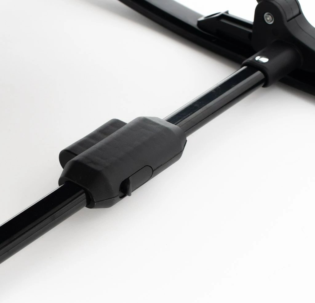 Karrige lëkundëse bebe, New Baby, Snuggle, shpinore e rregullueshme, me hark lodrash, deri 9 kg, e zezë