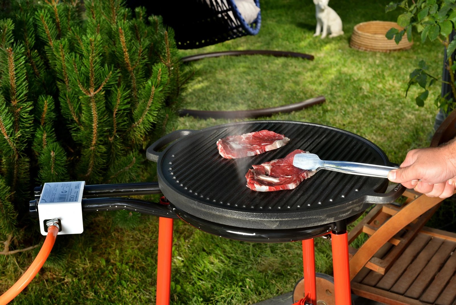 Grill BBQ portabel Hermia Concept, portokalli, 45x45x84cm