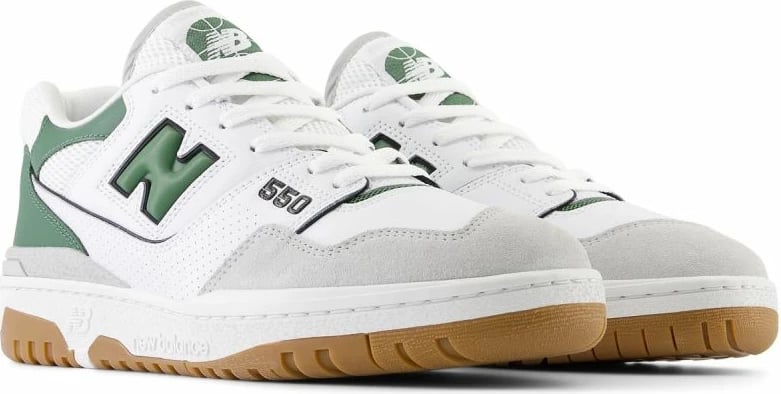 Atlete New Balance, të bardha dhe të gjelbra