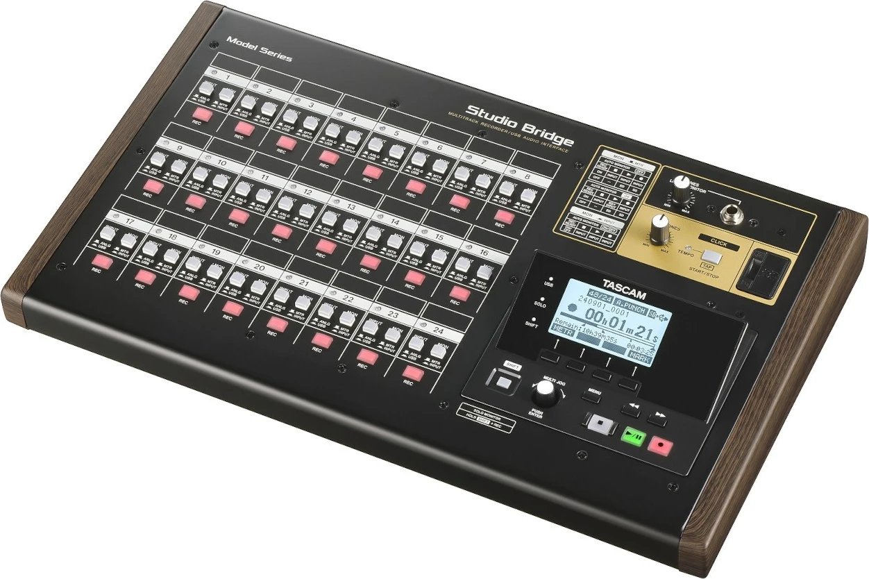 Regjistrues audio portativ TASCAM Studio Bridge, 24 kanale, ndërfaqe audio/MIDI, e zezë