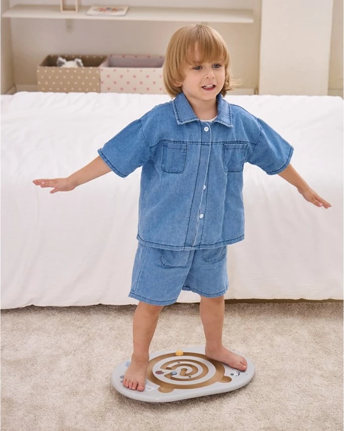 Dërrasë balancuese me labirint prej druri, Viga Balancing Maze, 450×300×50 mm, 2 topa, kapacitet 50 kg, ngjyrë sipas fotos