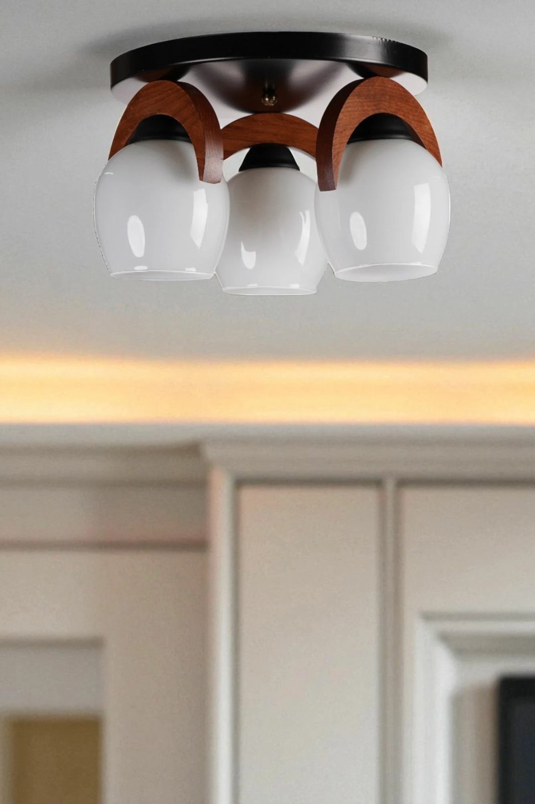 Llambë tavani Opviq, 9004-3, metal dhe dru, ngjyrë e bardhë, arre, e zezë Llambë tavani Opviq, 9004-3, metal dhe dru, ngjyrë e bardhë, arre, e zezë