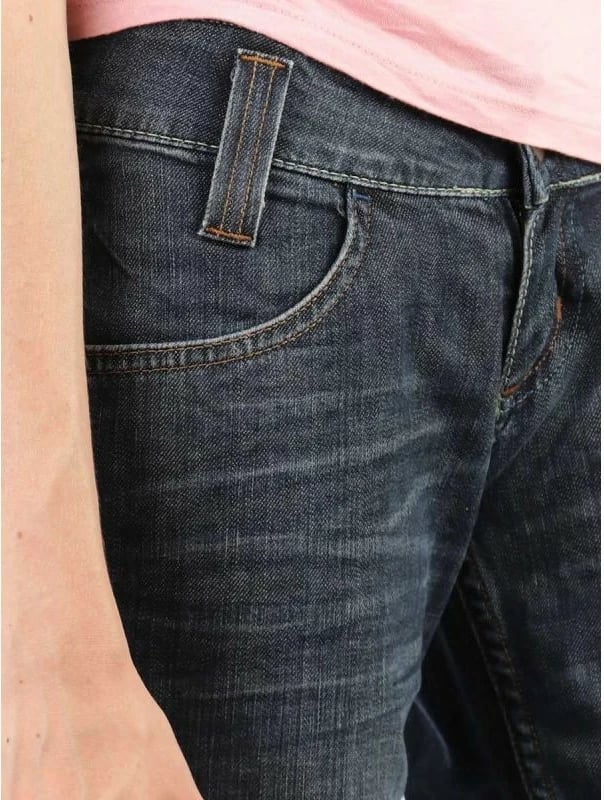 Xhinse për femra Lee