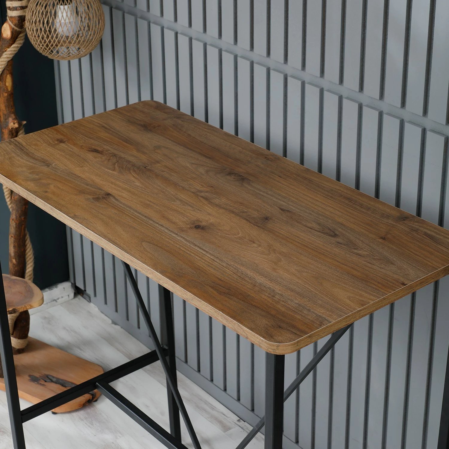 Tavolinë për bar Skye Decor, nordike, ngjyrë arre dhe e zezë