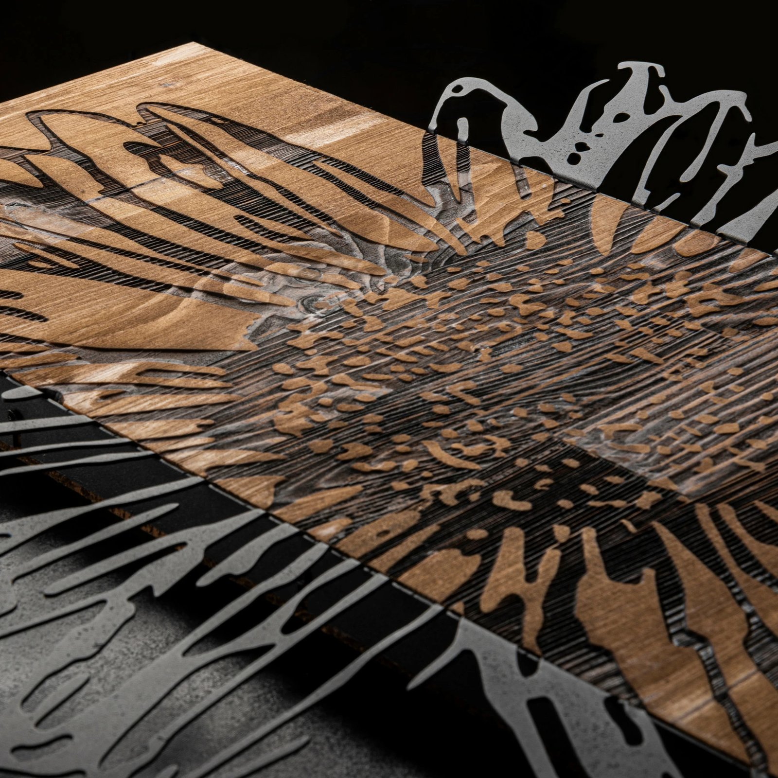 Aksesor dekorativ për mur, dru dhe metal, motiv Daisy, Wallity