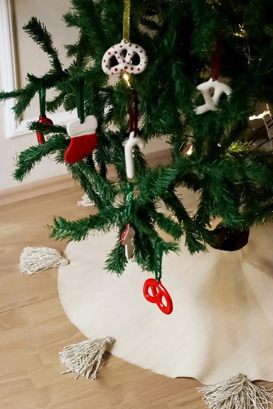 Ornament për pemë të Vitit të Ri, liri, ngjyrë krem, Evila Originals, BSY413, 100cm