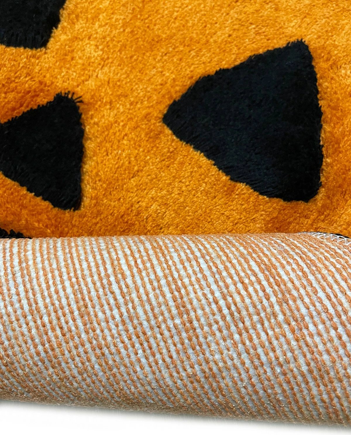 Tapet banje akrilik, formë kungulli, portokalli e zi, Mijolnir