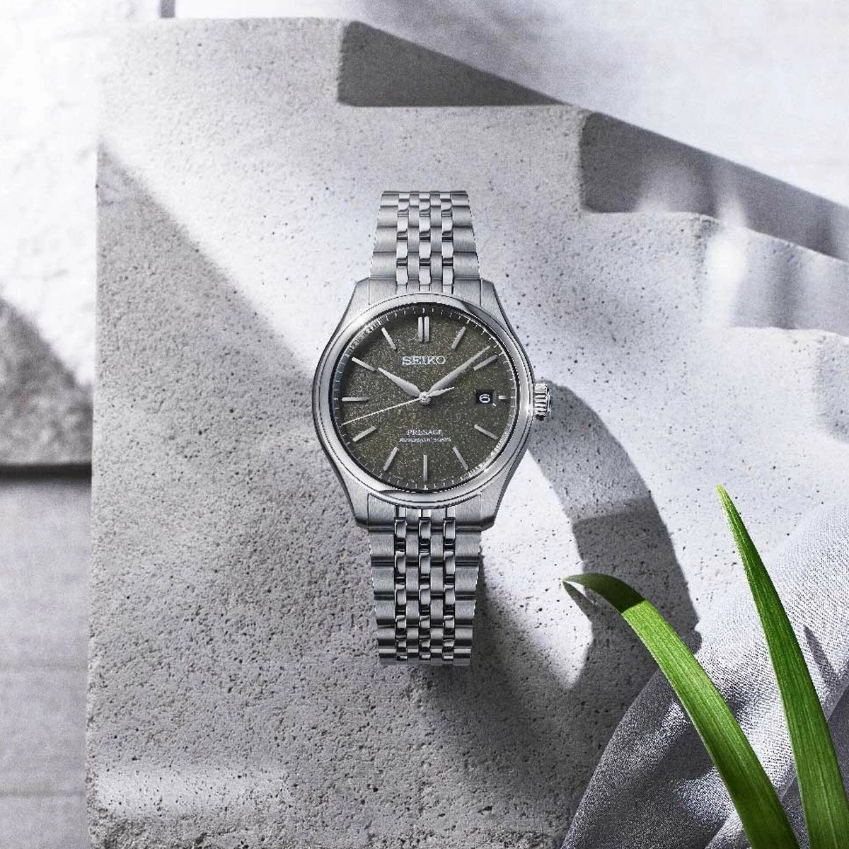 Orë dore SEIKO SPB465J1 për meshkuj, e argjendtë