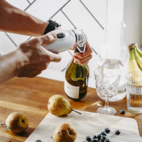 Set pompë vakumi ushqimi, Adler AD 4514, automatike, AC/6xAA, 8 L/min, 10 qese + 3 kapakë + tapë shishe, e bardhë