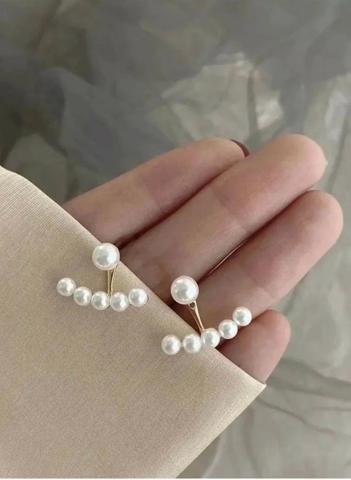 Vathë Jumeon, ngjyrë ari, me gurë zirkon