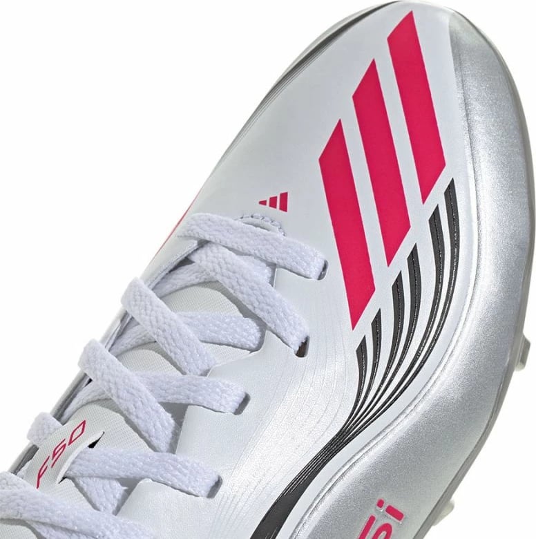 Atlete futbolli për fëmijë adidas, të bardha