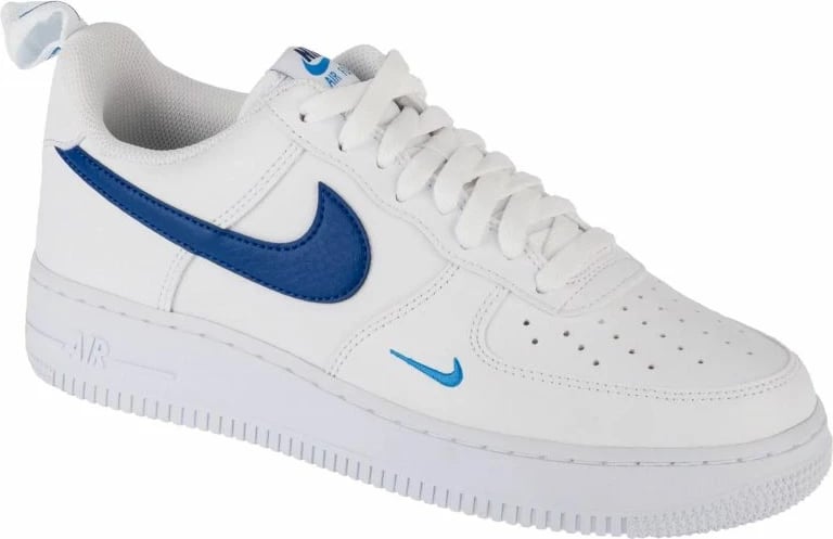 Atlete për meshkuj Nike, të bardha