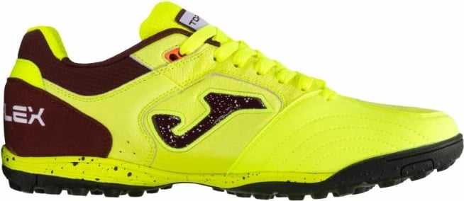 Atlete futbolli Joma, të verdha