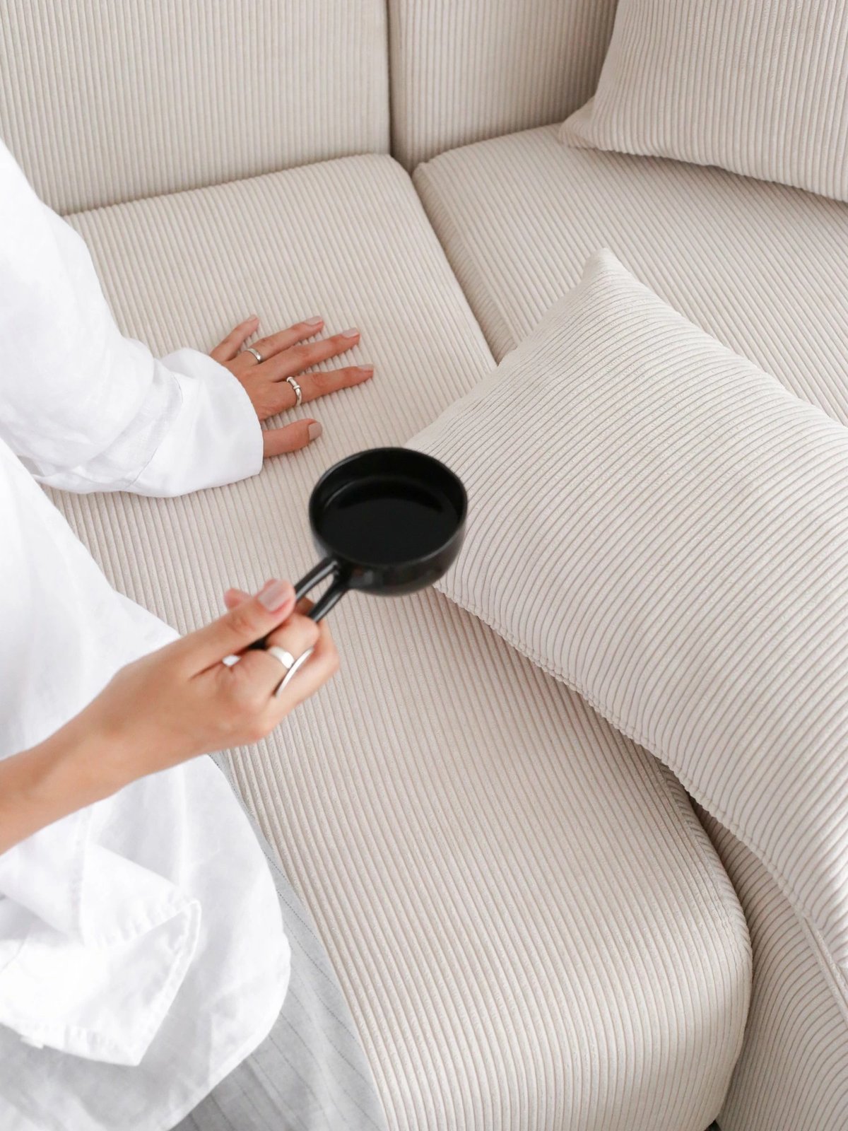 Divan treshe Atelier del Sofa, Yolo, i bardhë