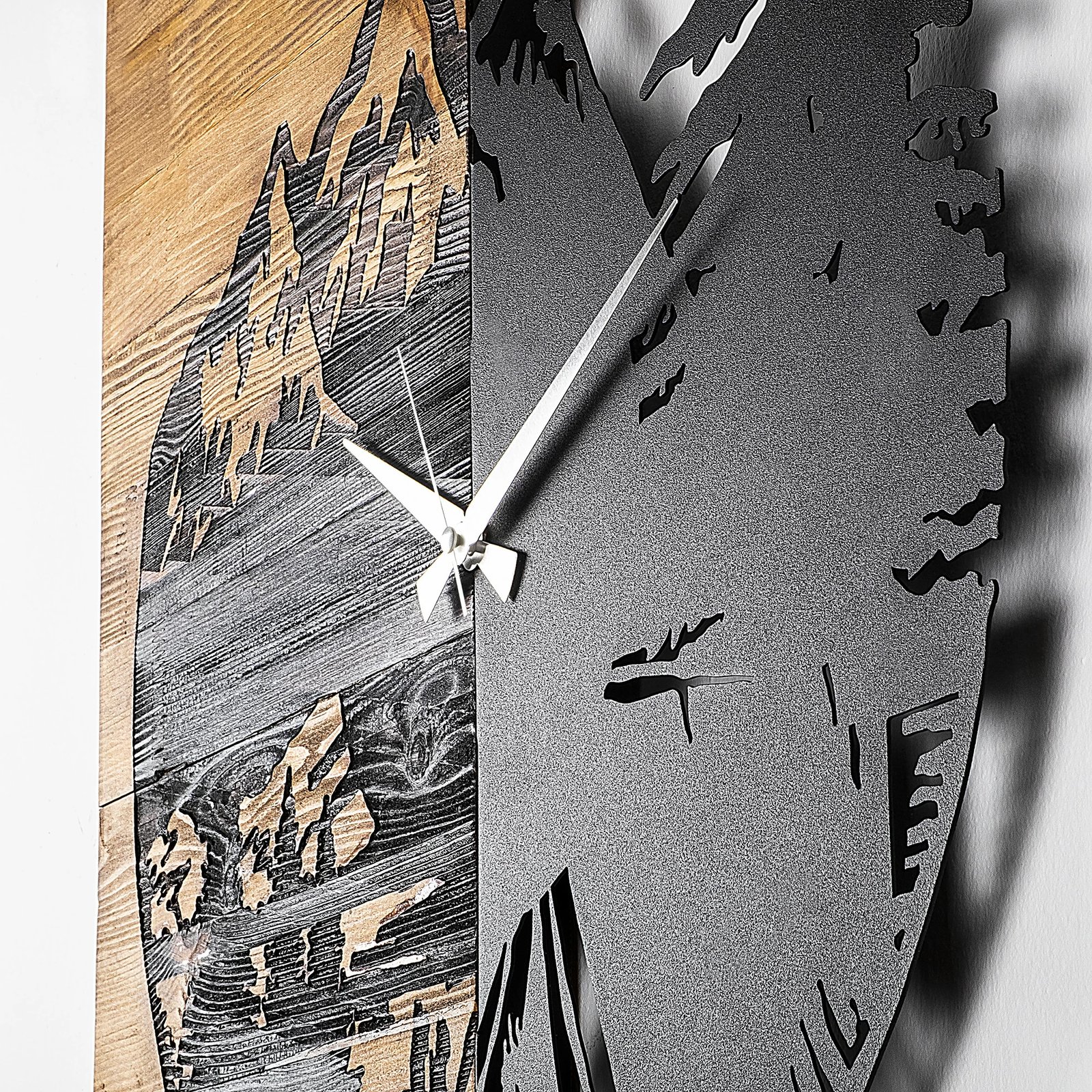 Orë muri dekorative prej druri, Wallity, ngjyrë arre dhe e zezë, 56x3x58cm