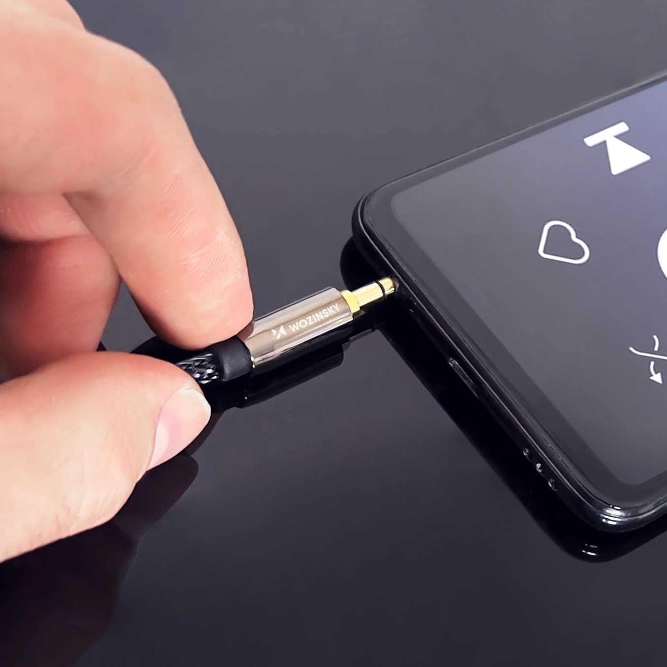 Kabllo audio Wozinsky AUX, 2x mini jack 3.5mm, 2m, e zezë Kabllo audio Wozinsky AUX, 2x mini jack 3.5mm, 2m, e zezë