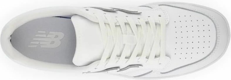 Atlete New Balance për meshkuj dhe femra, të bardha