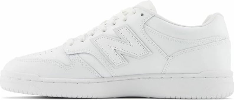 Atlete New Balance për meshkuj dhe femra, të bardha
