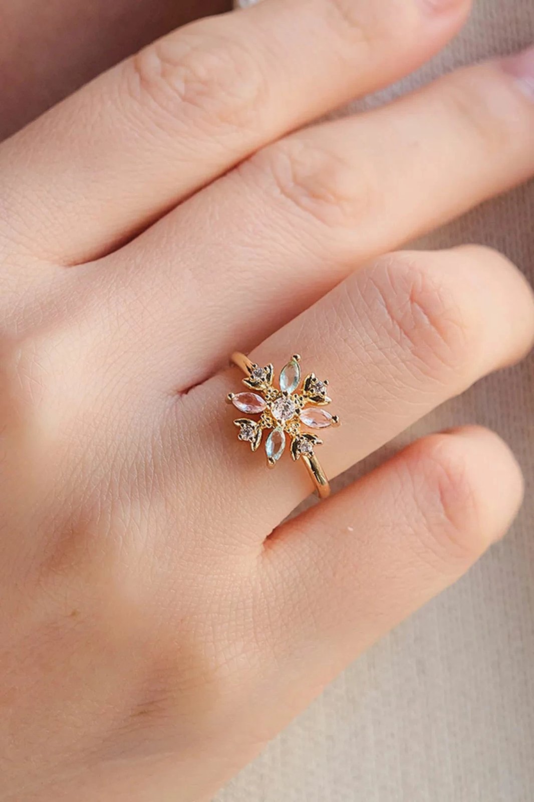 Unazë Jumeon, ngjyrë ari, me gur zirkoni, e rregullueshme