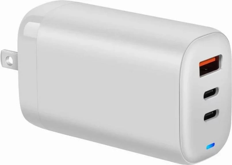 Karikues Acer GaN 65W, 3 porta (2x Type-C, 1x Type-A), i bardhë