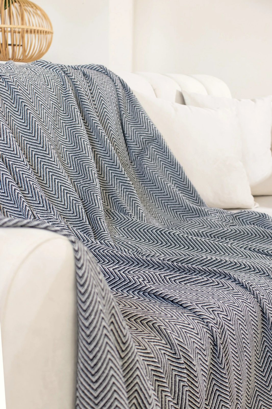 Mbulesë divani L'essentiel, e endur, ngjyrë e zezë, 170x200cm