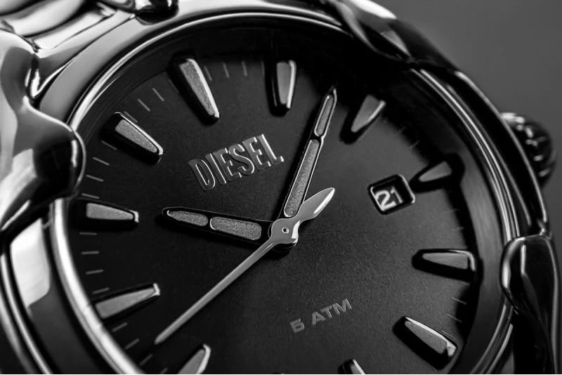 Orë dore për meshkuj DIESEL, e zezë