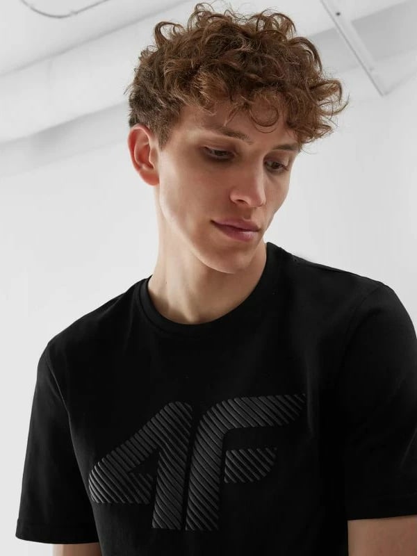 Maicë për meshkuj 4F, e zezë