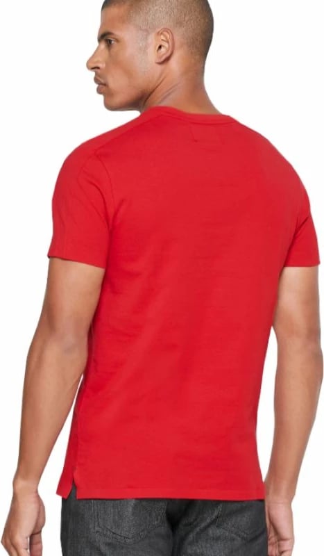 Maicë Tommy Hilfiger për meshkuj, e kuqe