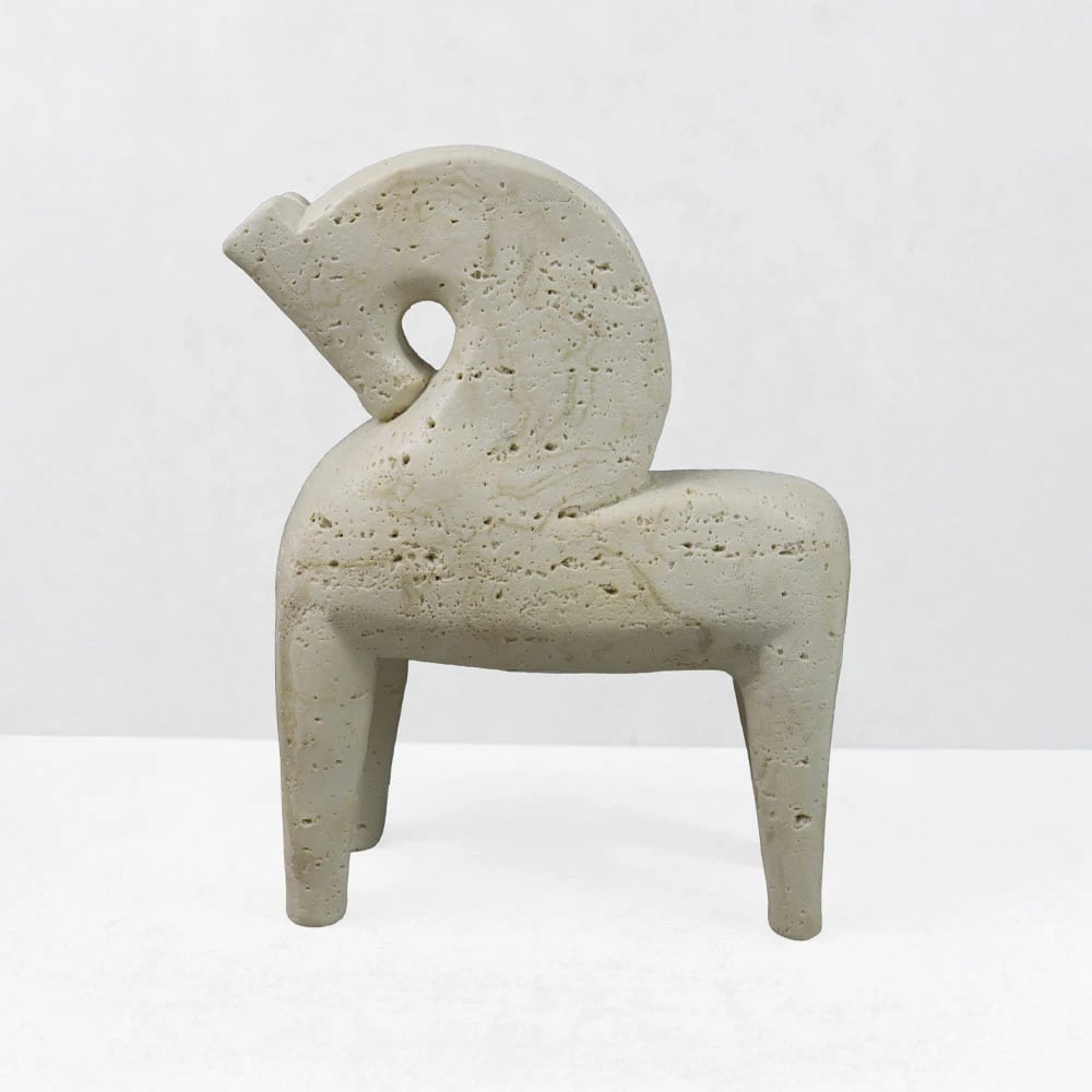 Dekor kalë ARCHON II, rrëshirë, bezhë, 17x7.5x22cm