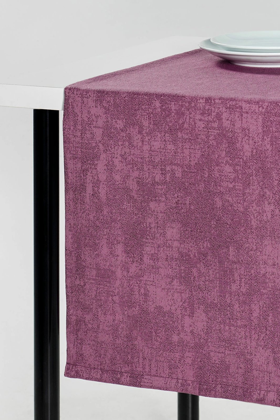 Raner Hermia, Milano, ngjyrë damson, 45x150cm Raner Hermia, Milano, ngjyrë damson, 45x150cm