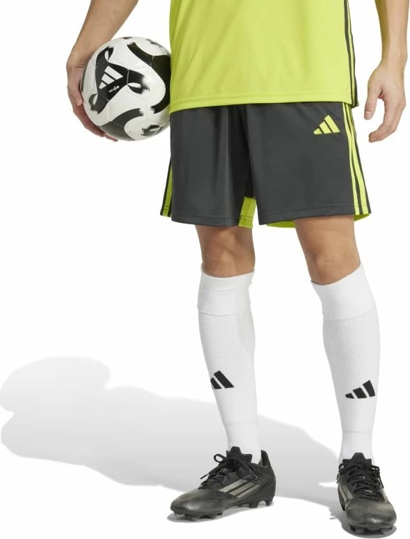 Shorce për meshkuj adidas, të zeza