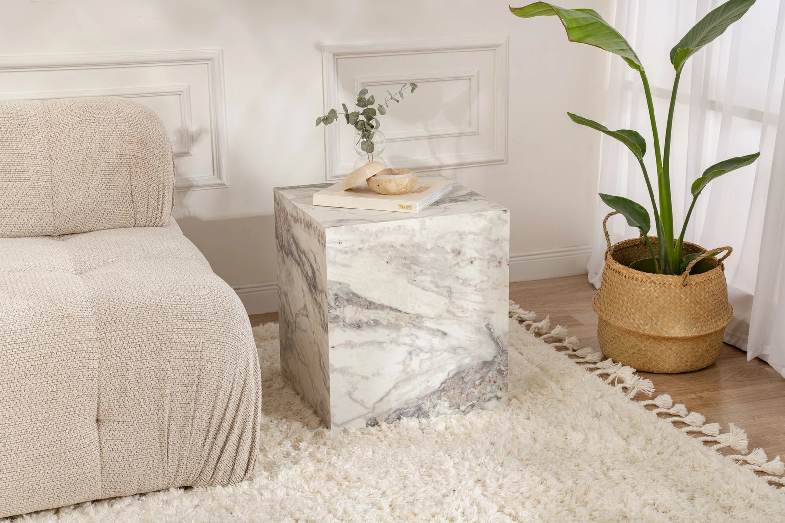 Tavolinë anësore Nordure, formë kub, ngjyrë Freesia