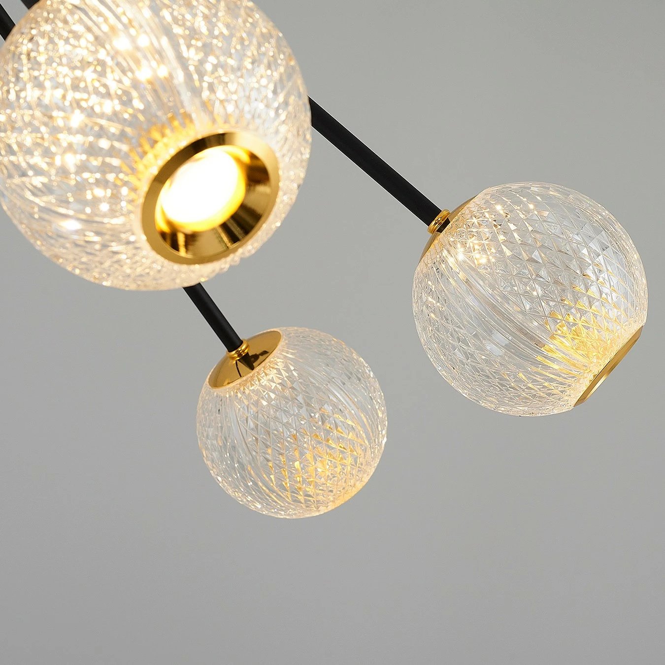 Llambadar Opviq, L1412, ngjyrë e zezë