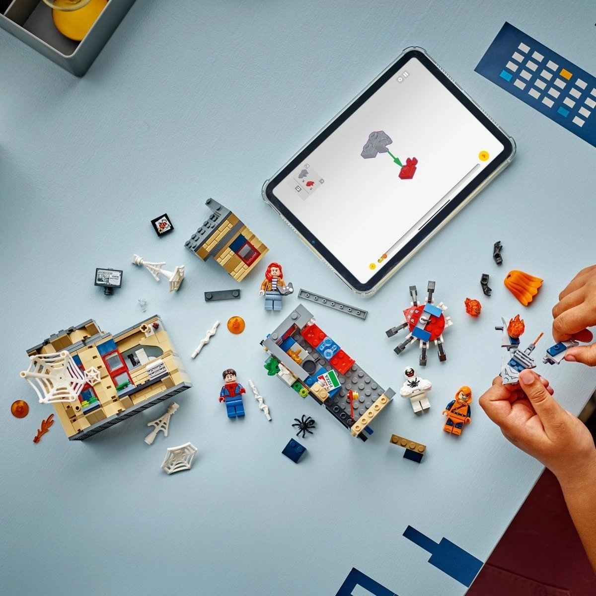 Set ndërtimi LEGO Marvel Spider-Man 76317 apartamenti i Peter Parker, 394 pjesë