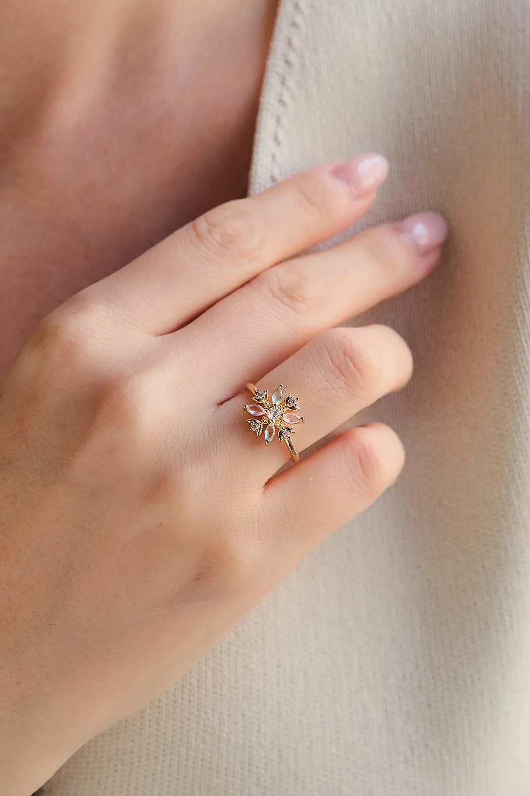 Unazë Jumeon, ngjyrë ari, me gur zirkoni, e rregullueshme