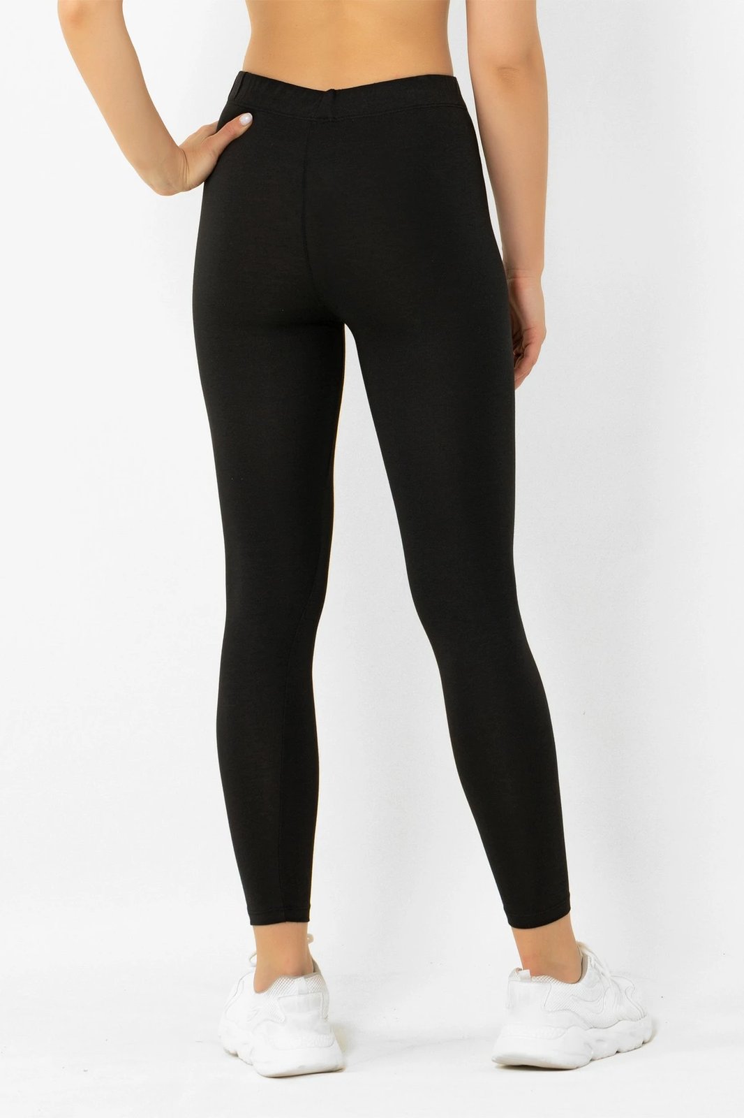 Tuta të zeza Jumeon, 001-000140