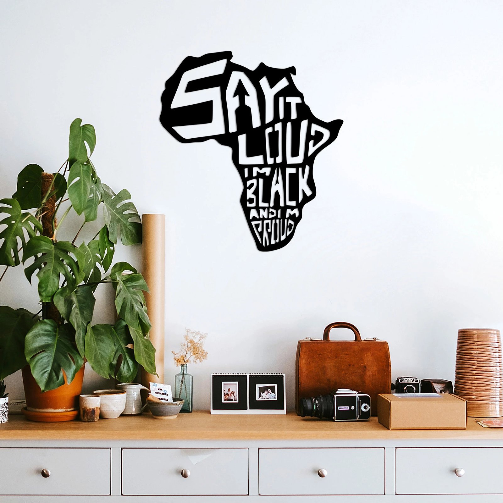 Aksesor dekorativ metalik për mur, Wallity, Say It Loud I'M Black And Ground - 449