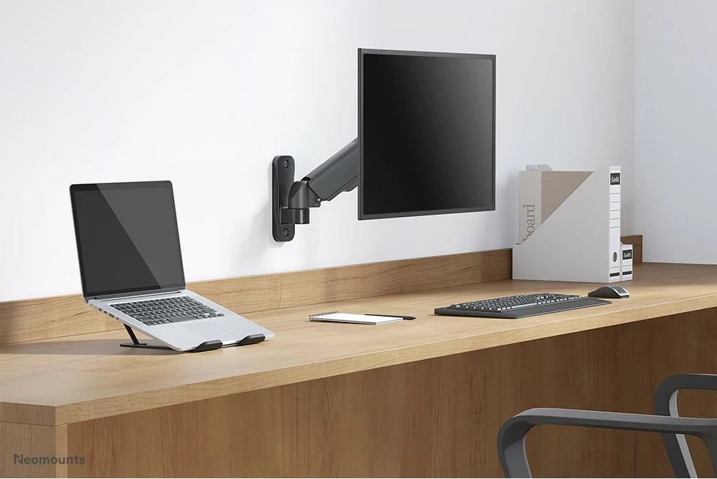 Mbajtëse muri për monitor/TV Neomounts WL70-440BL11, gas spring, full motion, 17-32 inç, e zezë