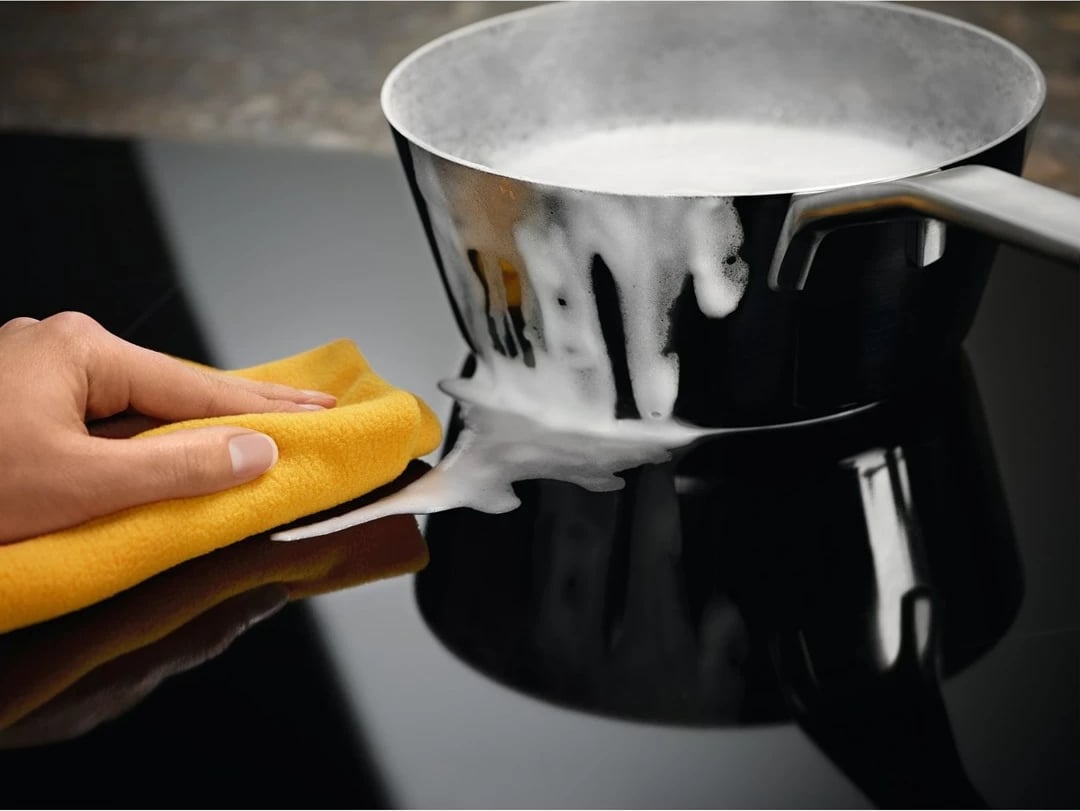 Pllakë qeramike, Electrolux EHH6240ISK, e zezë
