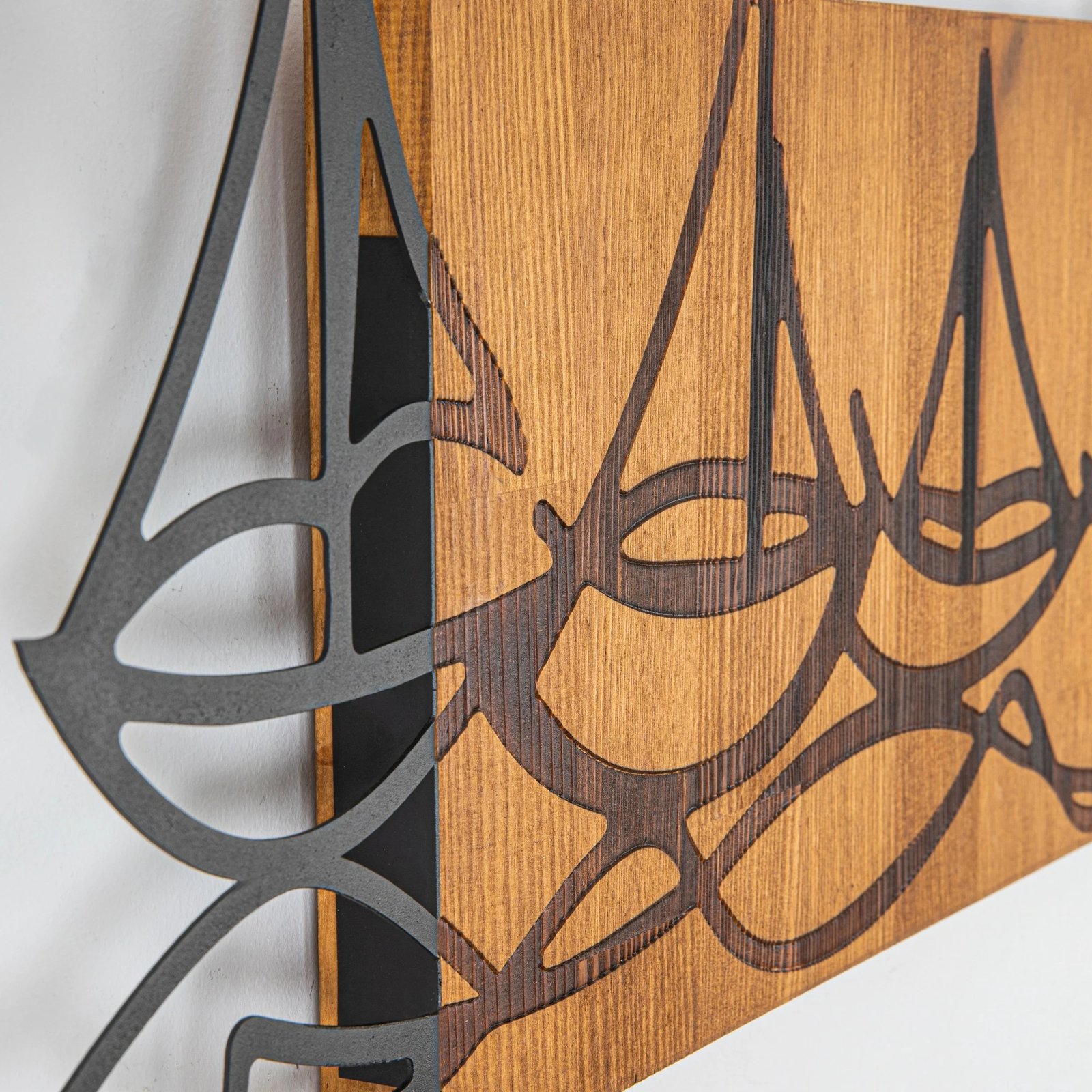 Aksesor dekorativ muri, dru dhe metal, Hawaii 2, ngjyrë e zezë dhe arre, 74x57.5cm