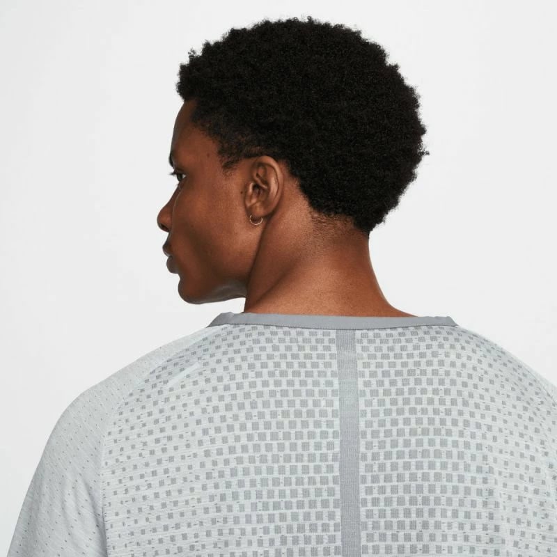 Maicë për vrapim për meshkuj Nike Dri-FIT ADV TechKnit Ultra, gri