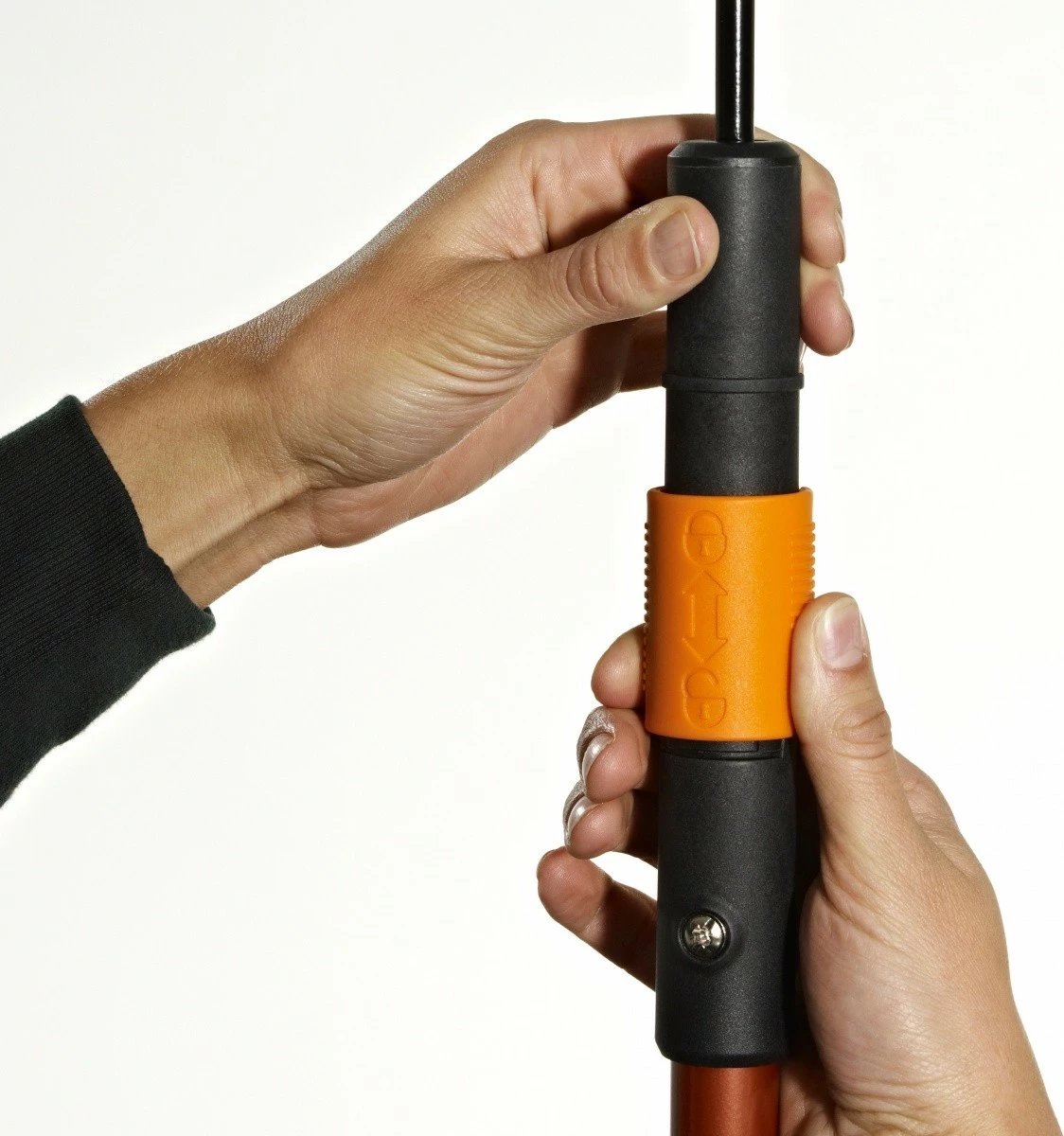 adapter universal kopshti Fiskars QuikFit 1000617, FiberComp, e zezë/portokalli
