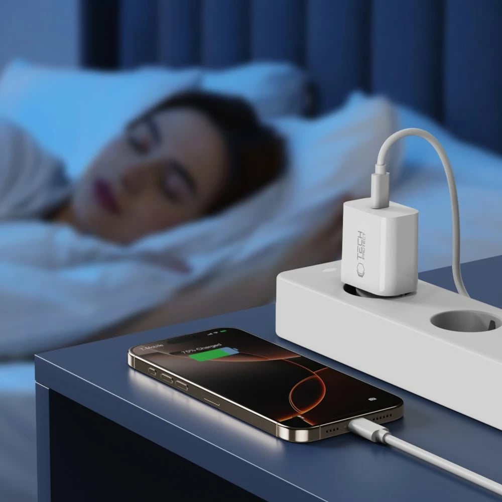 Karikues muri Tech-Protect NC20W me USB-C, i bardhë