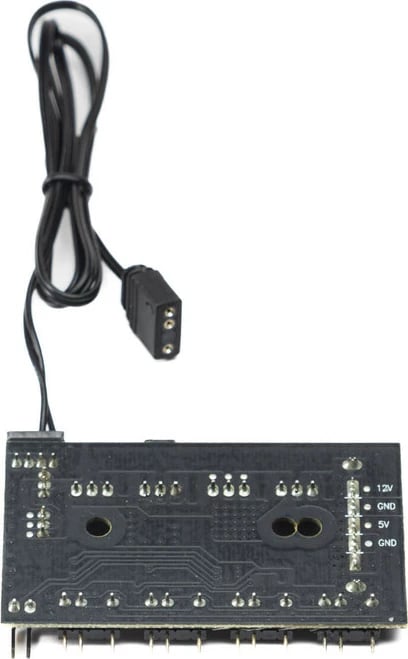 Hub 4 porte 3pin 5v *Header ARGB 3pin+Molex SAMA ARGB hub-A Hub 4 porte 3pin 5v *Header ARGB 3pin+Molex SAMA ARGB hub-A