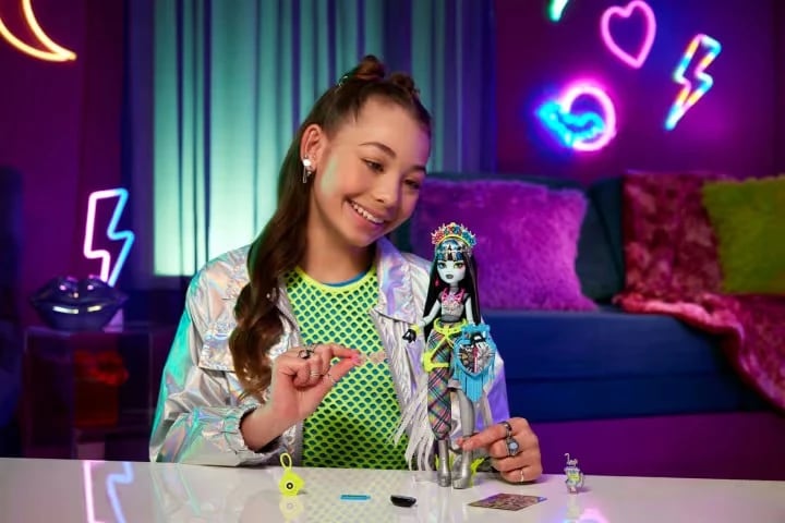 Kukull mode Monster High Mattel Frankie Stein HXH79 me aksesorë, shumëngjyrëshe