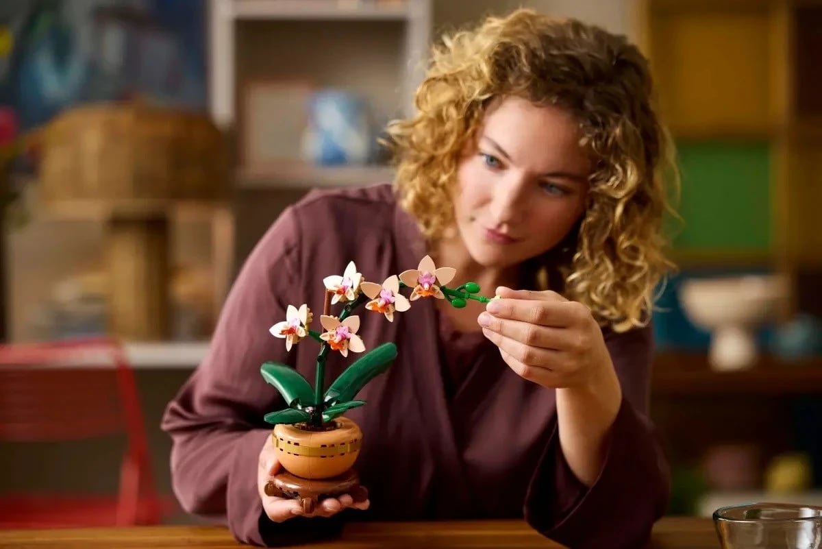 Set LEGO ICONS 10343 The Botanical Collection - Mini Orchid
