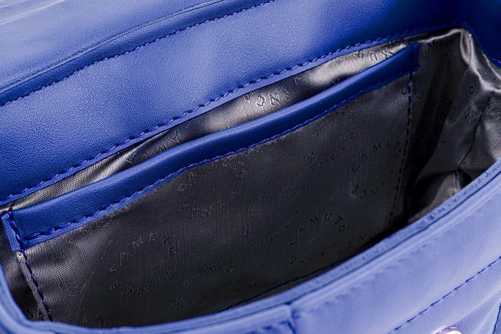 Çantë supi, ngjyrë sax blue, Vince Camuto, Bologna
